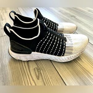 Nike Phantom Running Shoes